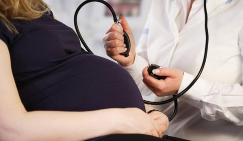 وبینار علمی  ترومبوسیتوپنی در بارداری
