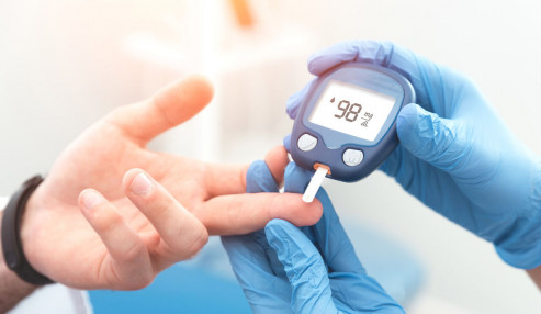 وبینار علمی  مراقبت در اورژانس های بیماری دیابت